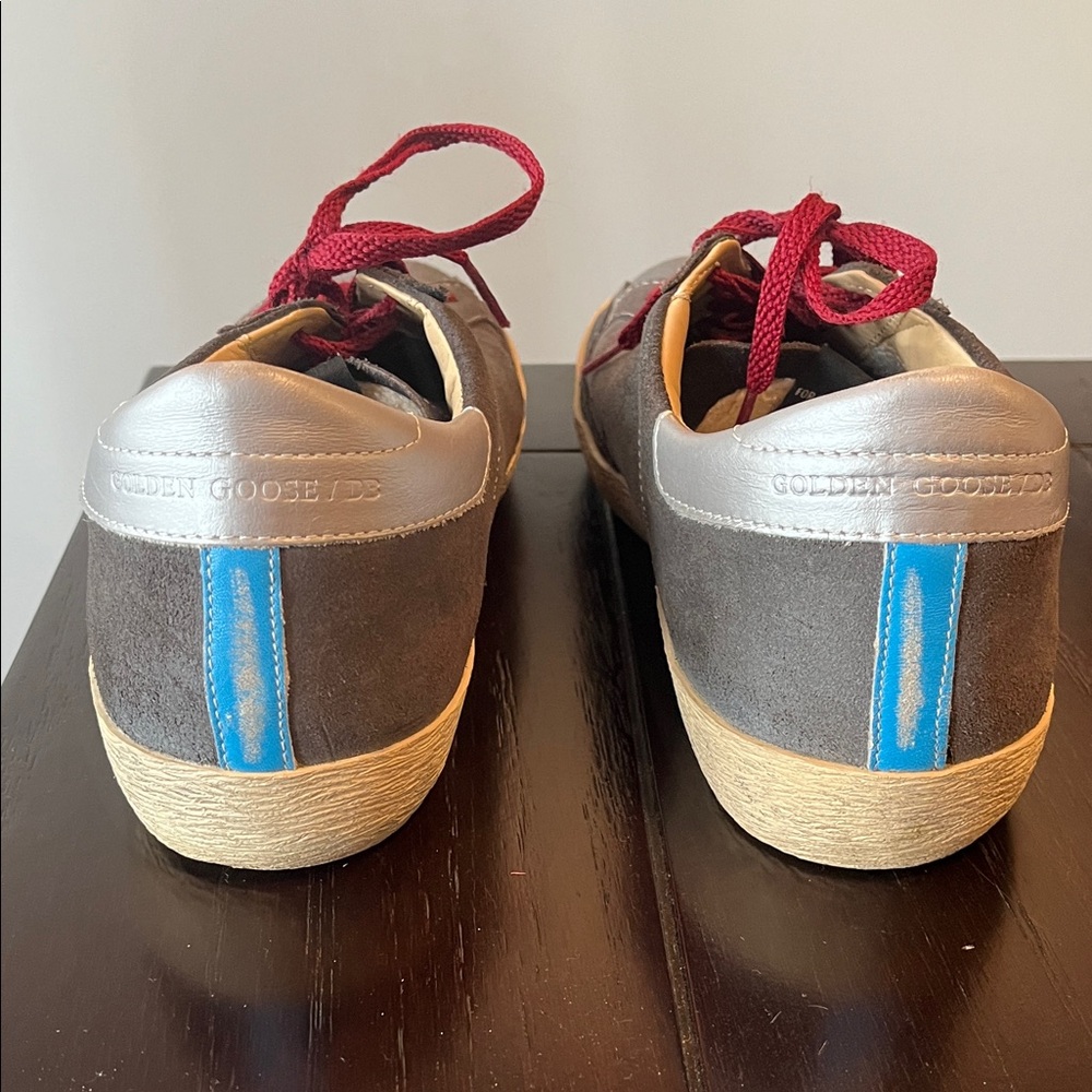 Golden Goose Gray Sneakers with Blue Star and Red Laces - Picture 2 of 6